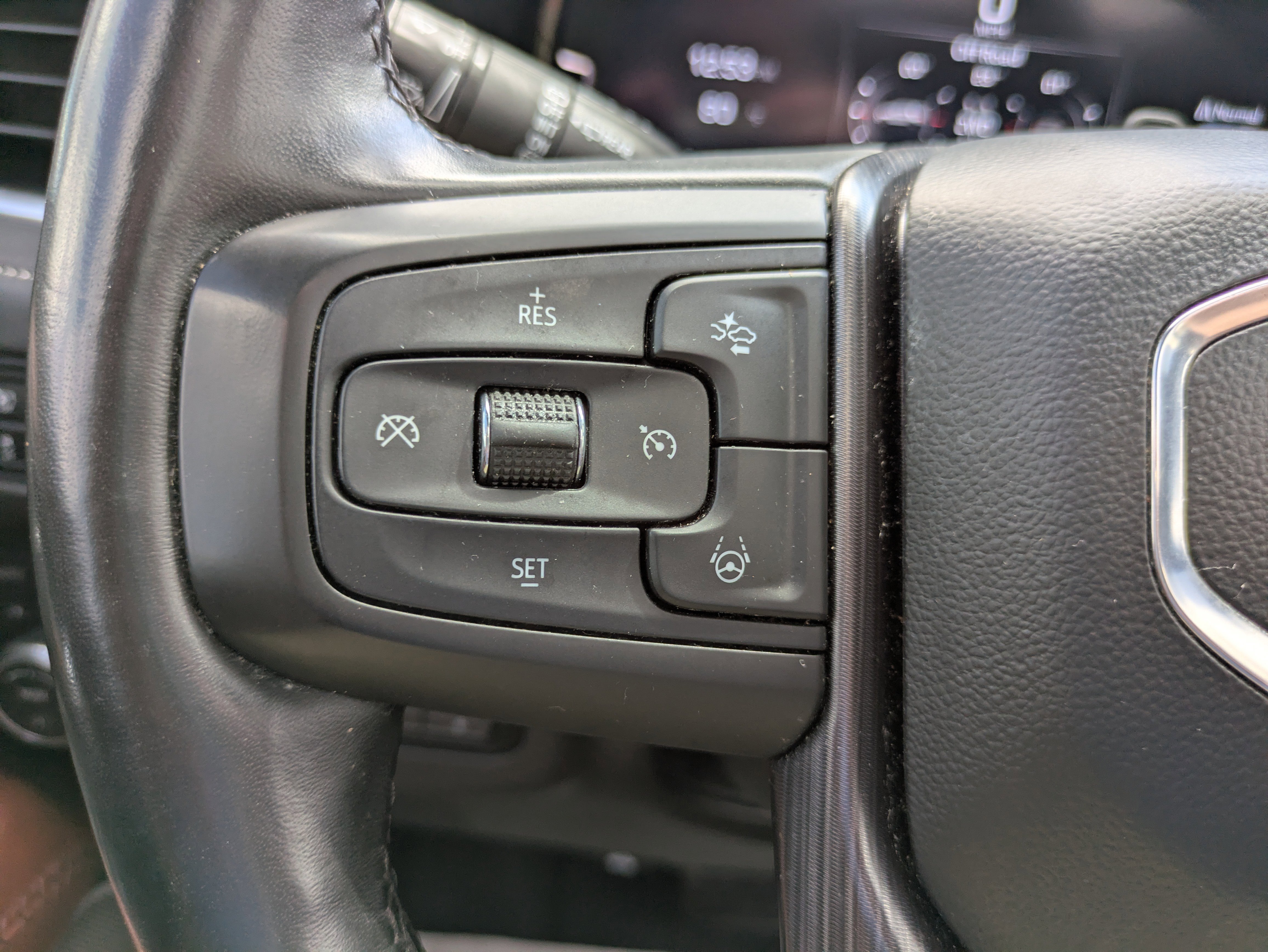 Used 2023 GMC Yukon XL Denali Ultimate w/ LPO, Floor Liner Package image 23