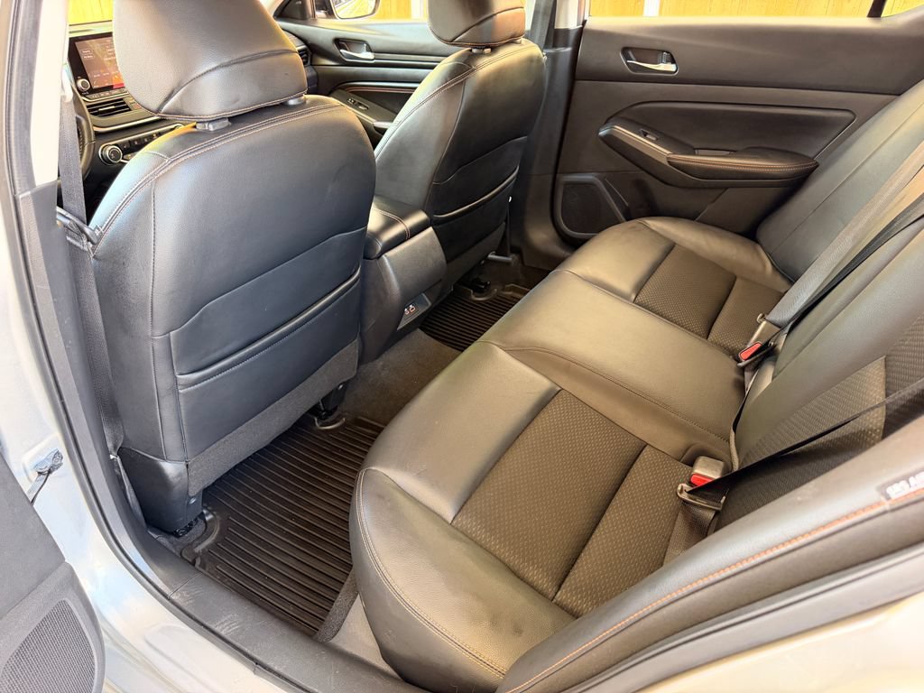 Used 2021 Nissan Altima 2.5 SR w/ SR Premium Package FWD image 29