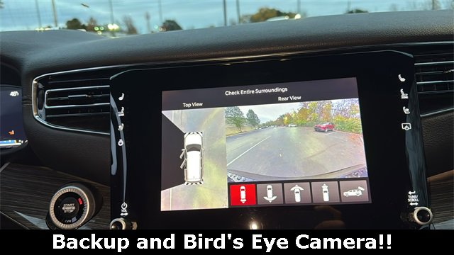 Used 2022 Jeep Wagoneer Series III w/ Convenience Group I image 3