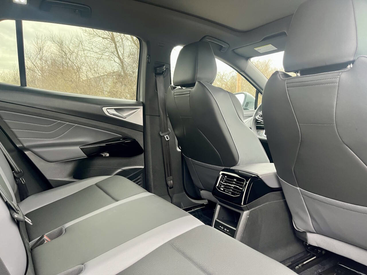 Used 2023 Volkswagen ID.4 Pro S image 15