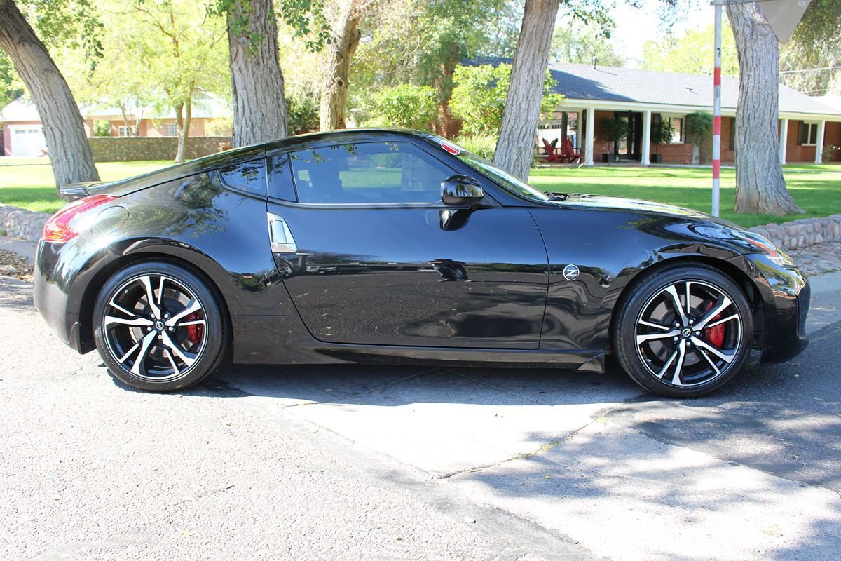 Used 2018 Nissan 370Z w/ Sport Package image 3