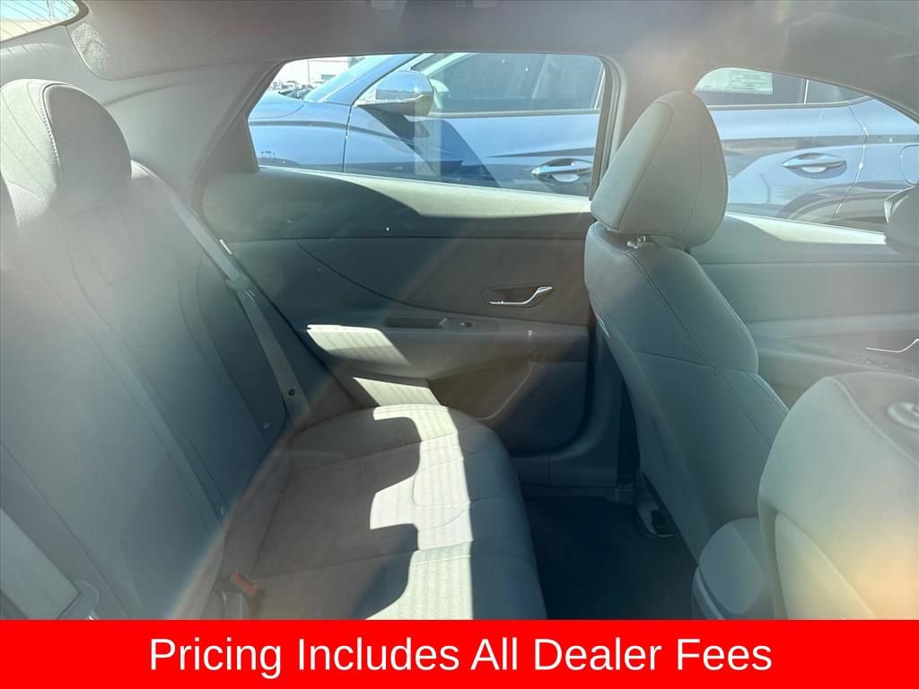 Certified 2026 Hyundai Elantra SE FWD image 5