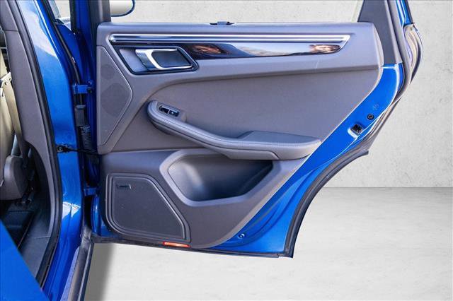 Used 2017 Porsche Macan S image 26