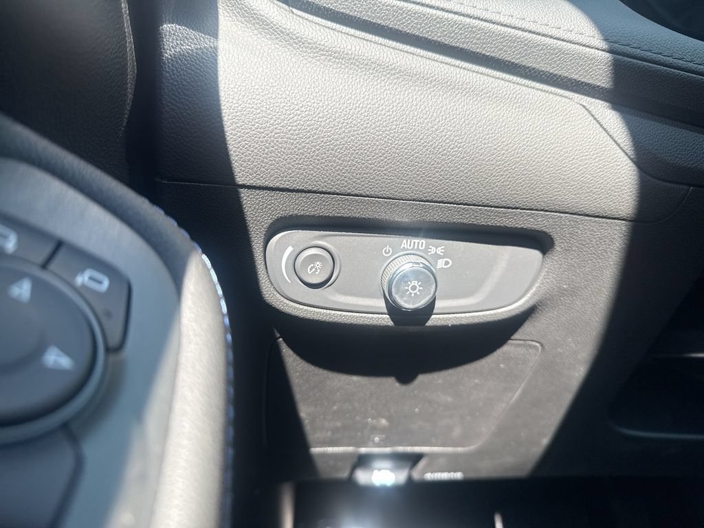New 2026 Buick Encore GX Sport Touring w/ Advanced Technology Package AWD/4WD image 17