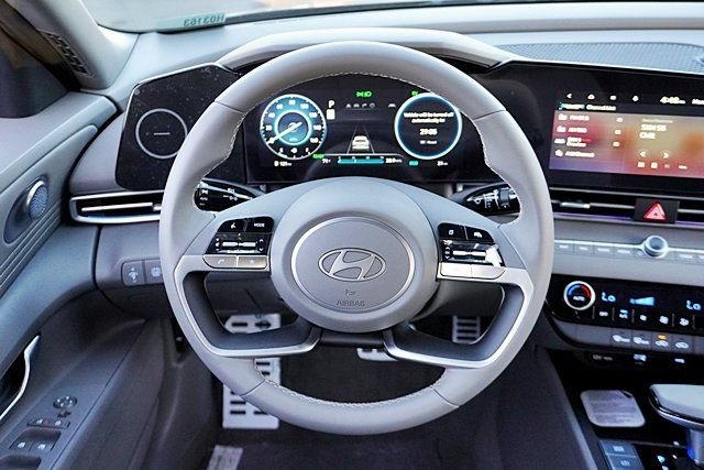 New 2026 Hyundai Elantra Sport FWD image 22