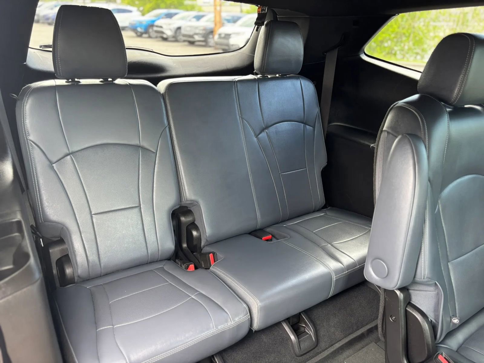 Used 2022 Buick Enclave Premium w/ Surround and Sites Package AWD/4WD image 21