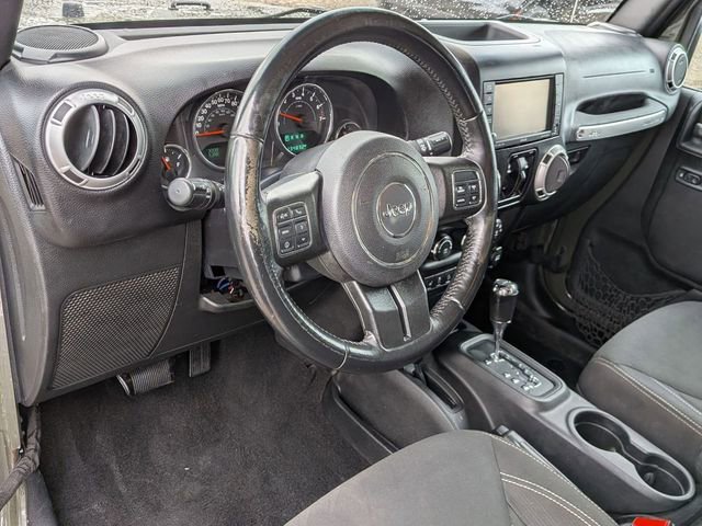 Used 2015 Jeep Wrangler Unlimited Sahara w/ Dual Top Group image 11