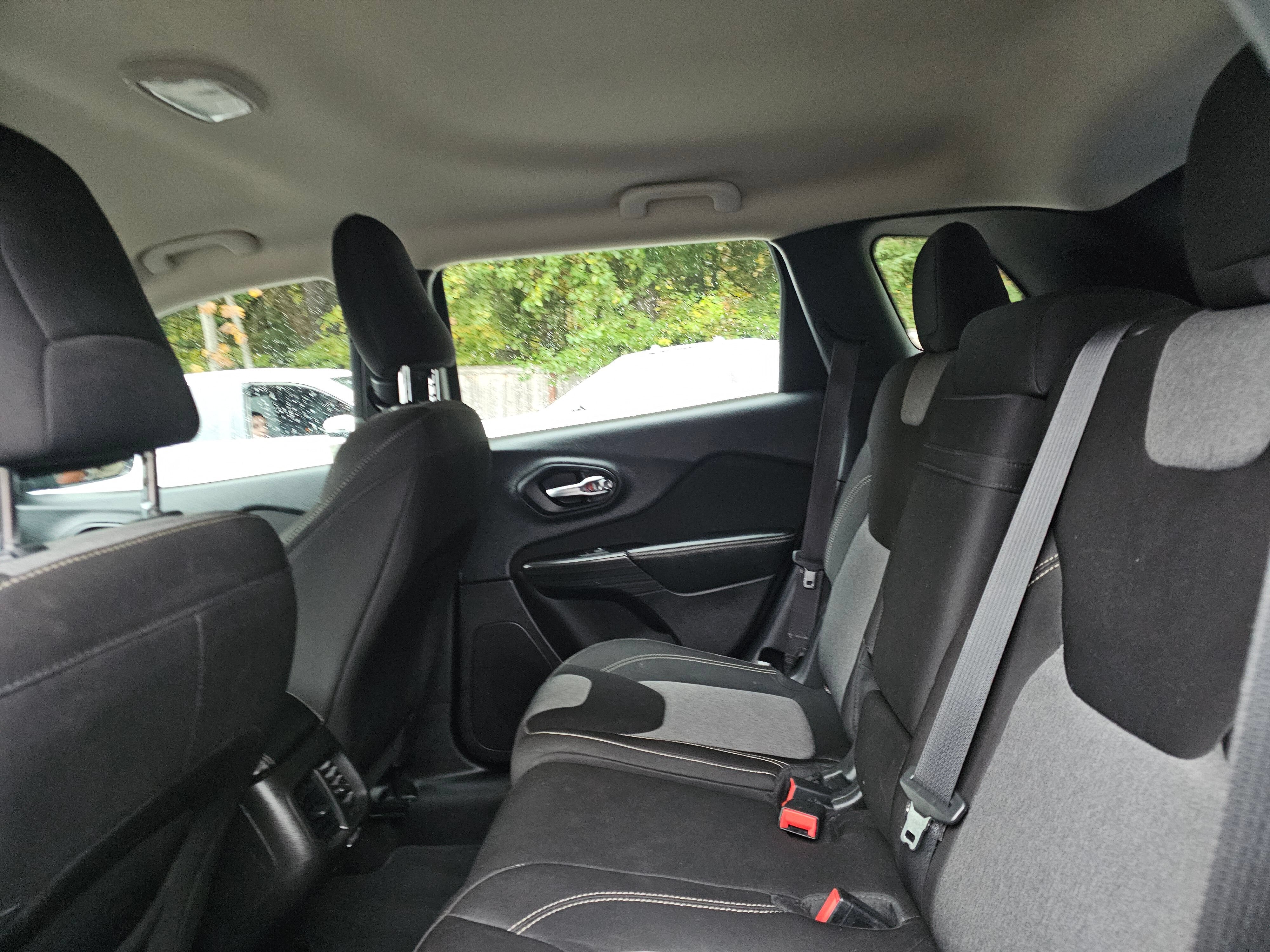 Used 2014 Jeep Cherokee Sport AWD/4WD image 20
