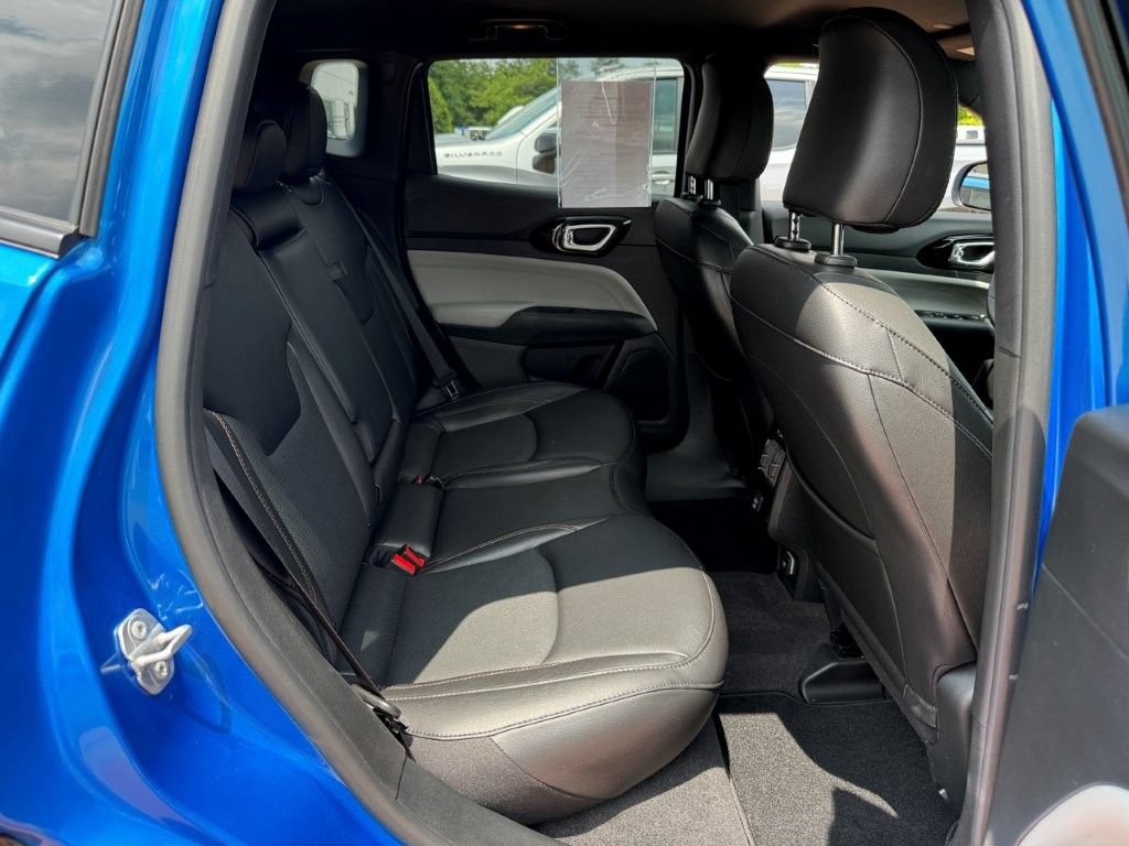 Used 2023 Jeep Compass Limited AWD/4WD image 19