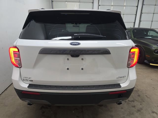 Used 2023 Ford Explorer XLT w/ Equipment Group 202A image 11