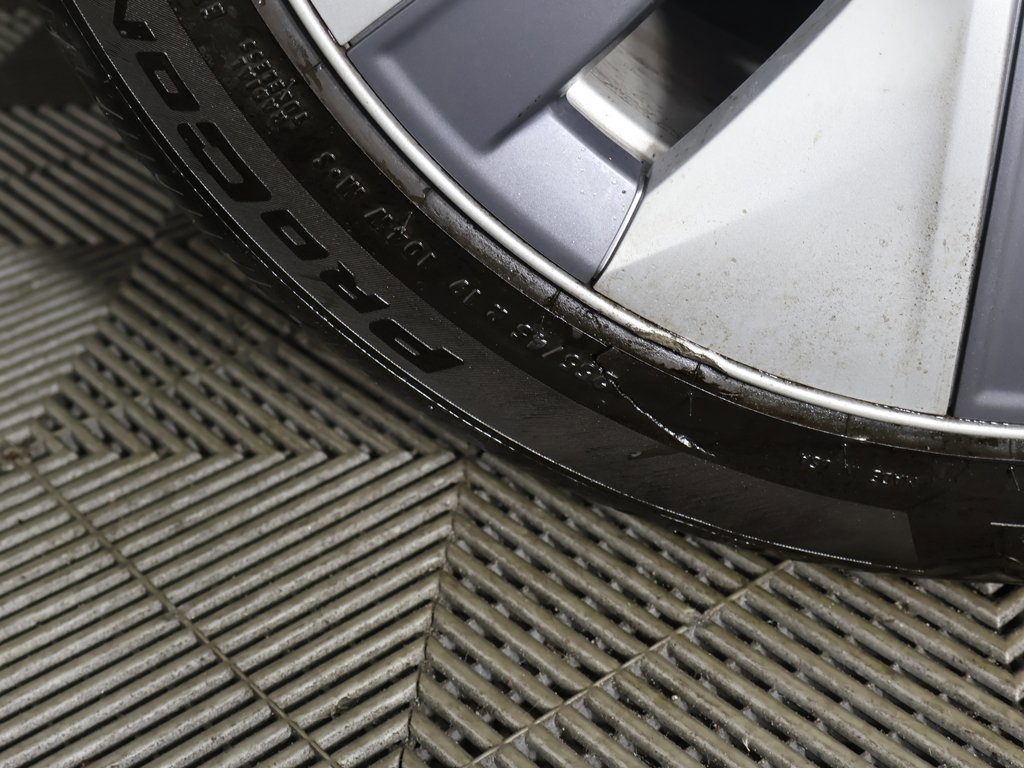 Used 2024 Tesla Model Y Long Range image 22