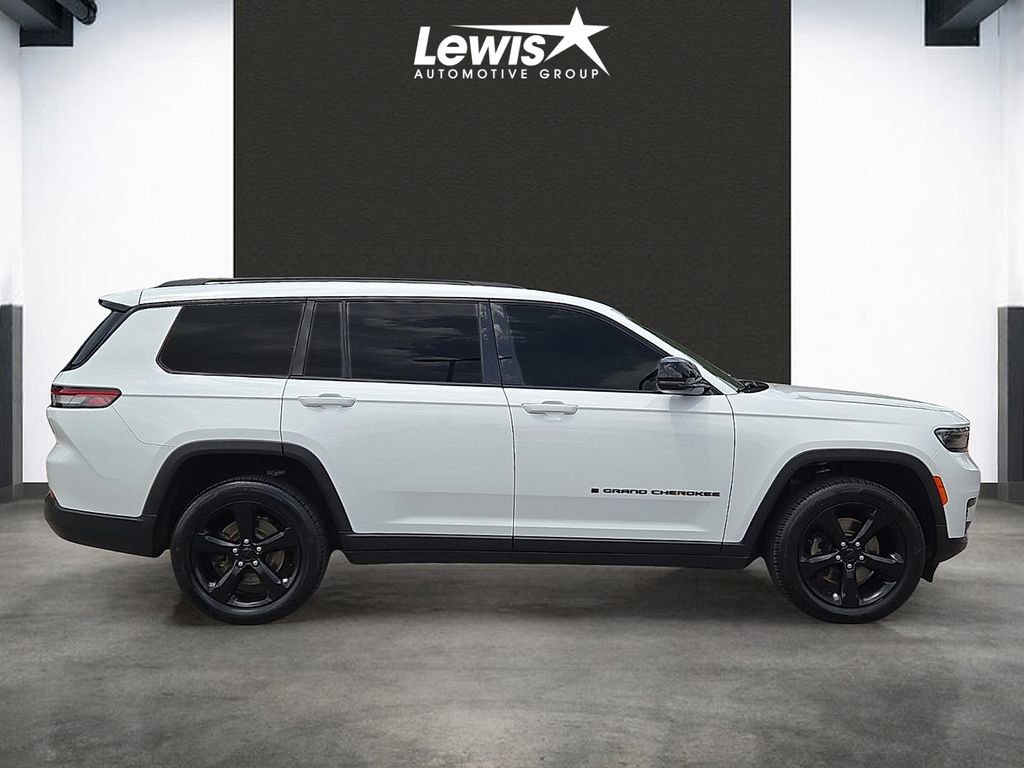Used 2022 Jeep Grand Cherokee L Laredo AWD/4WD image 5