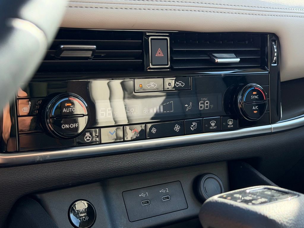 Used 2025 Nissan Rogue SL w/ Tech Package image 38