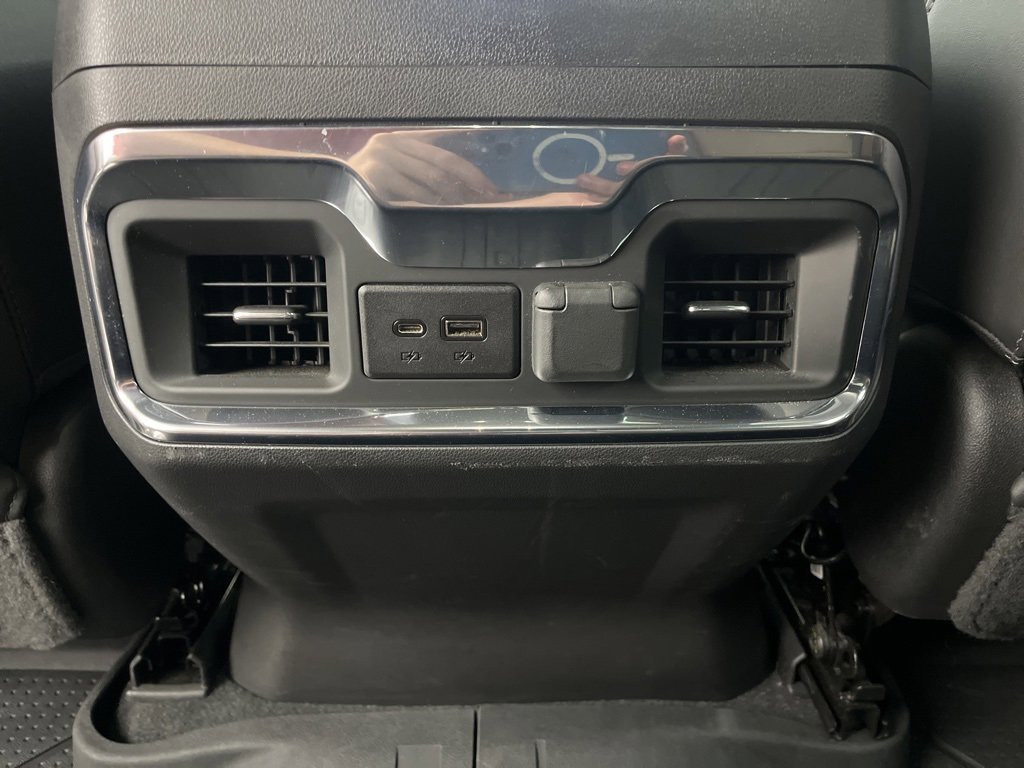 Used 2022 Chevrolet Silverado 1500 High Country w/ Technology Package image 20