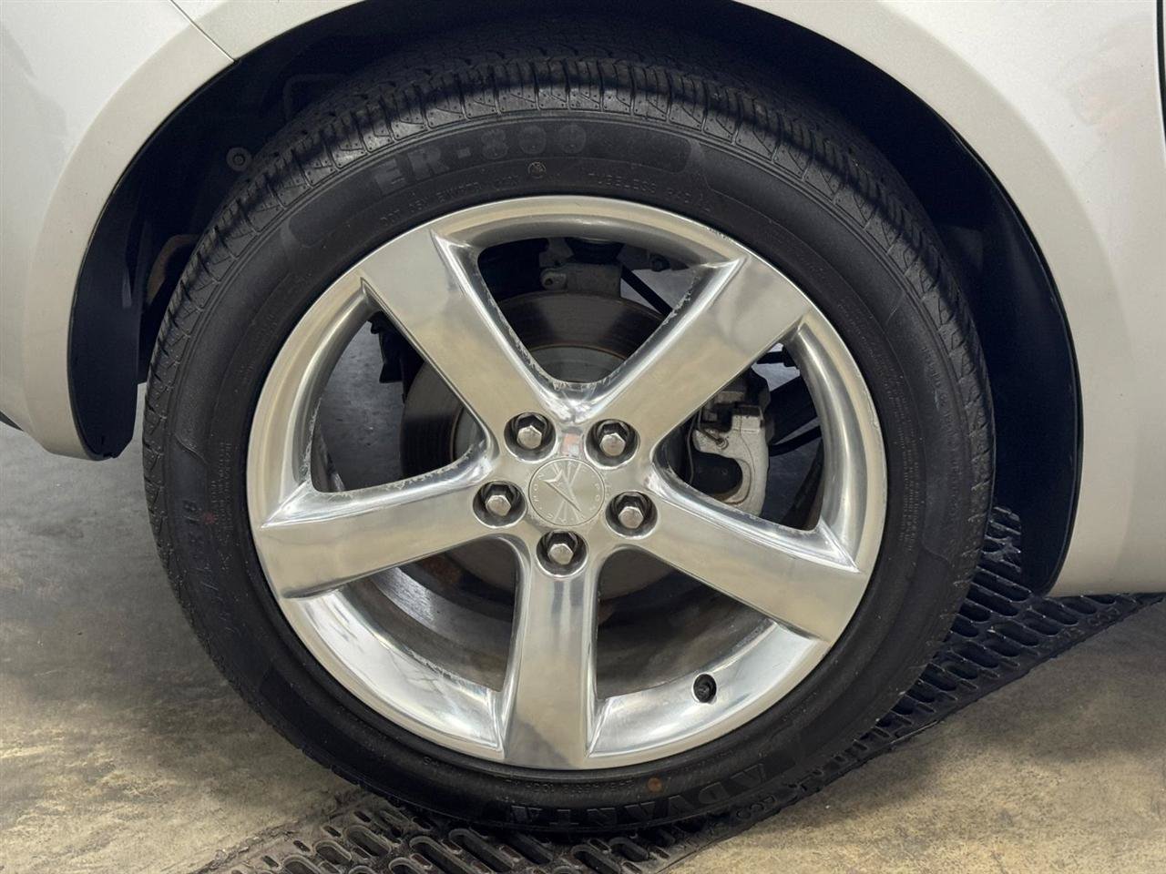 Used 2007 Pontiac Solstice Convertible w/ Premium Package RWD image 18