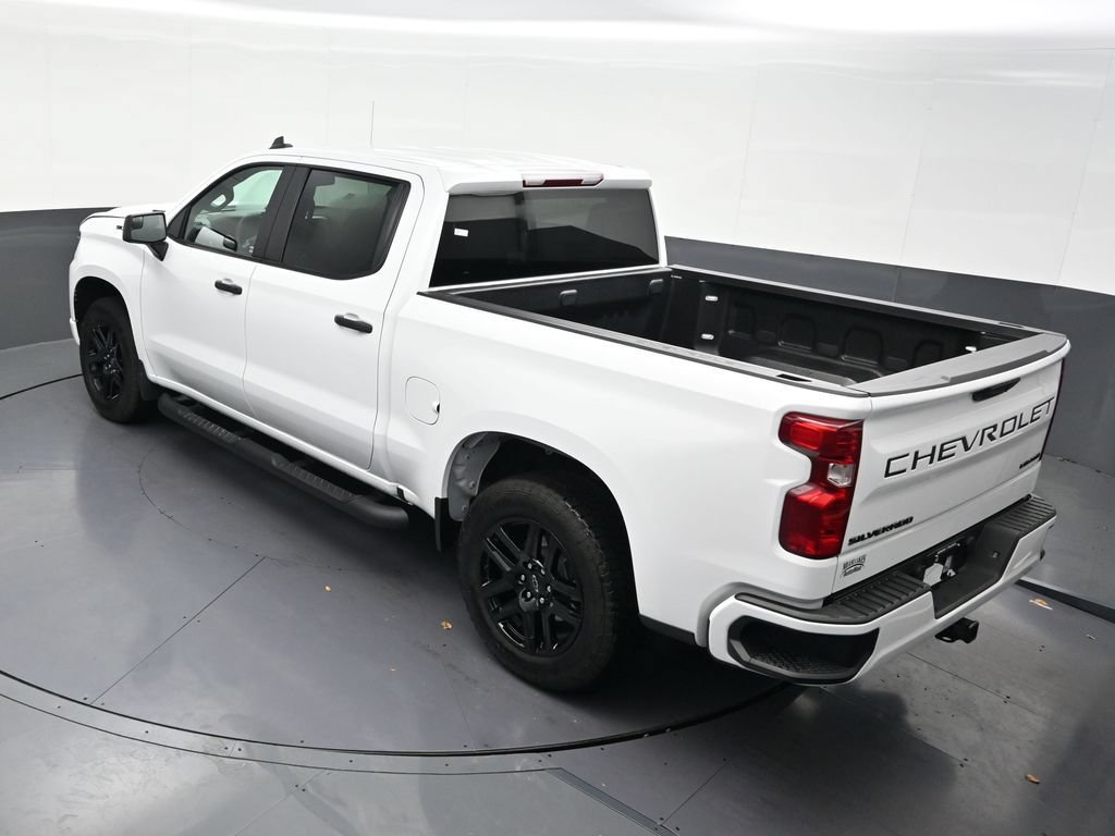 Used 2026 Chevrolet Silverado 1500 Custom w/ Turbomax Blackout Package RWD image 17