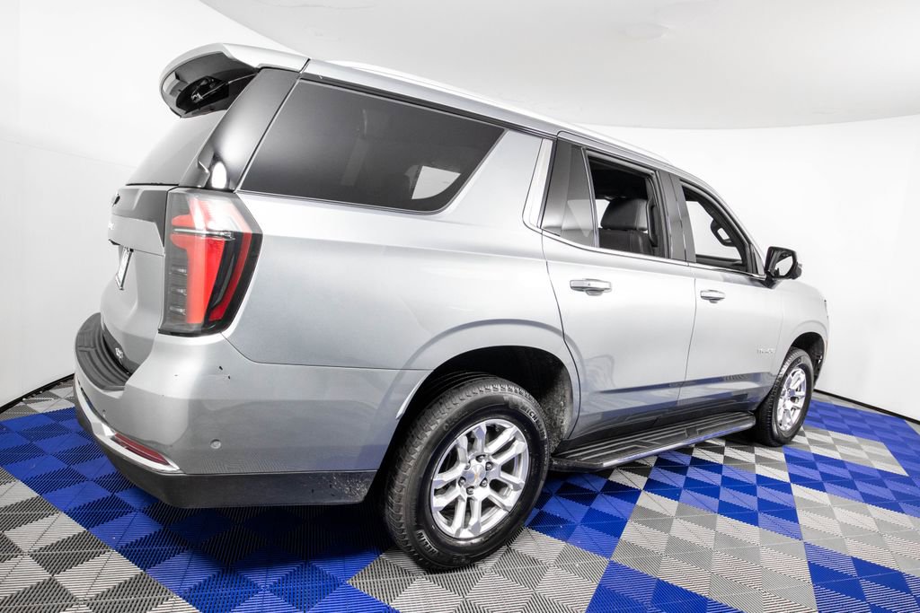 Used 2025 Chevrolet Tahoe LT AWD/4WD image 4