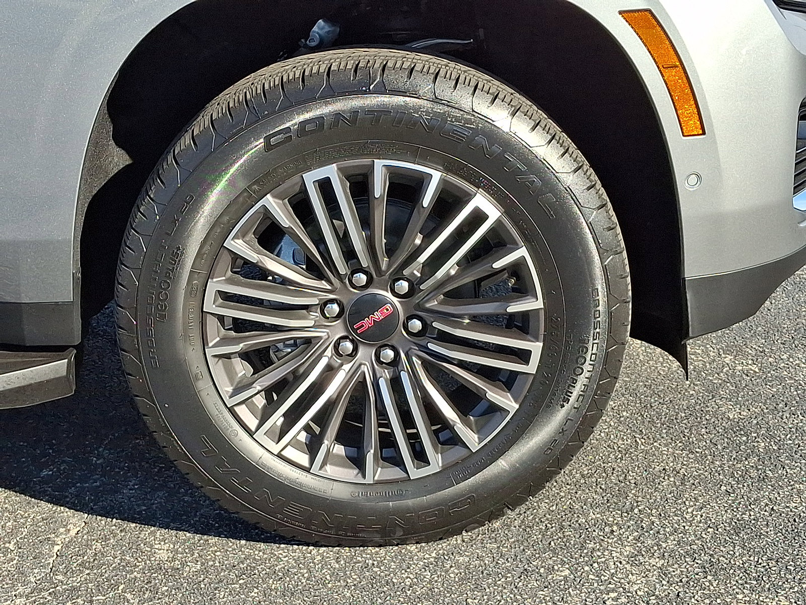 New 2026 GMC Yukon Elevation w/ LPO, Floor Liner Package image 10