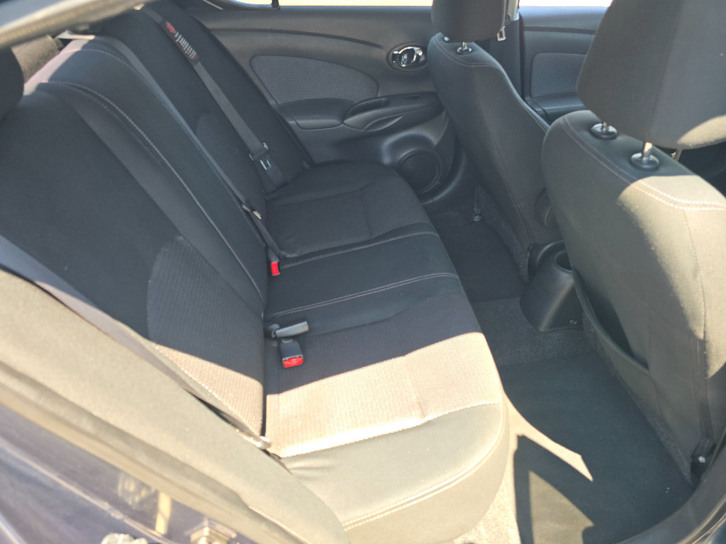 Used 2015 Nissan Versa SV FWD image 14