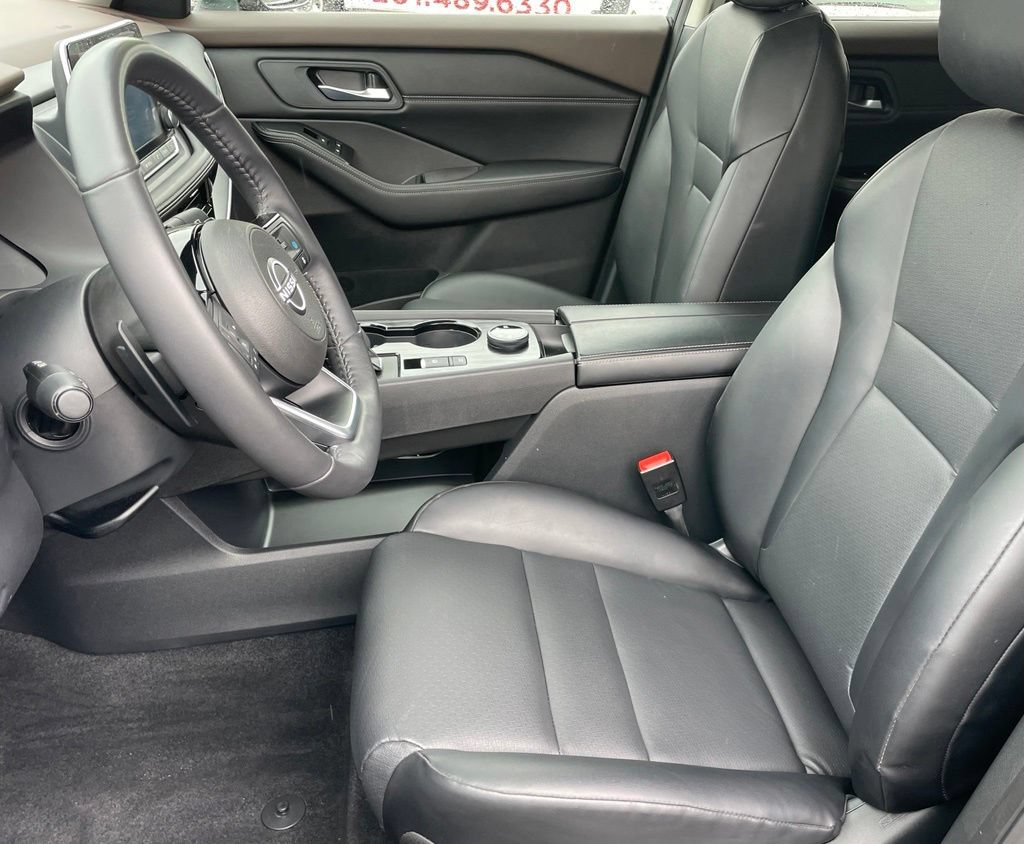 Certified 2023 Nissan Rogue SV w/ SV Premium B Package AWD/4WD image 9