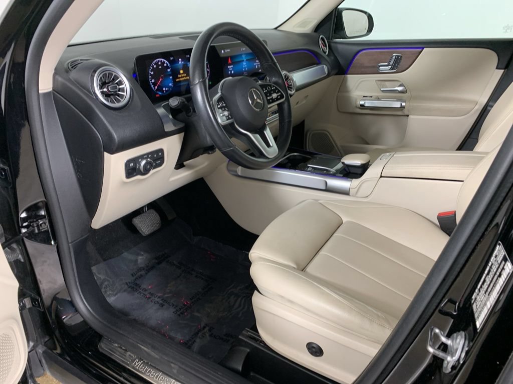 Used 2022 Mercedes-Benz GLB 250 4MATIC w/ Premium Package Lite image 30