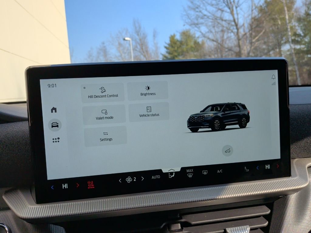 Certified 2025 Ford Explorer ST-Line image 24