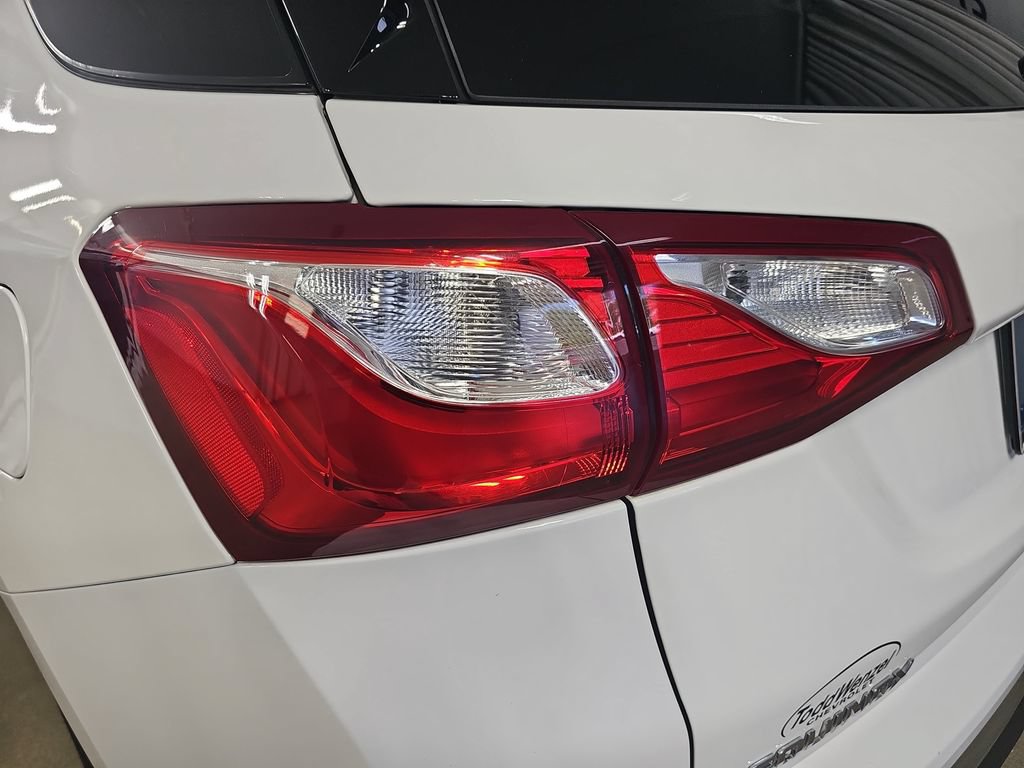 Used 2020 Chevrolet Equinox Premier FWD image 39