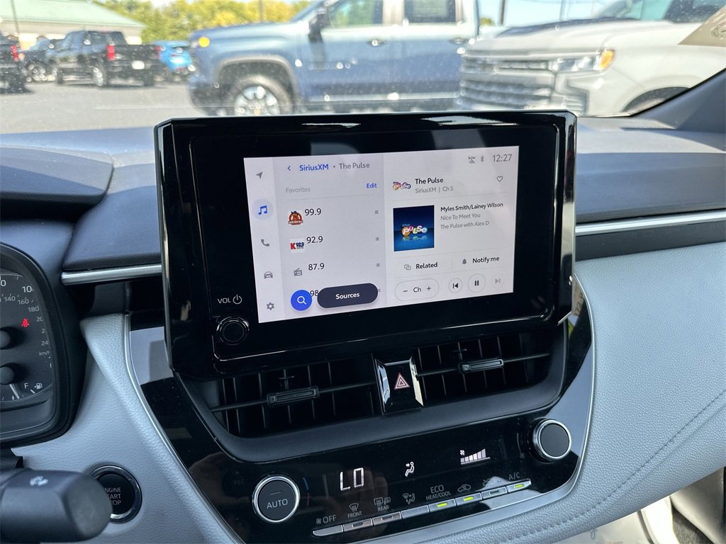 Used 2023 Toyota Corolla SE image 16