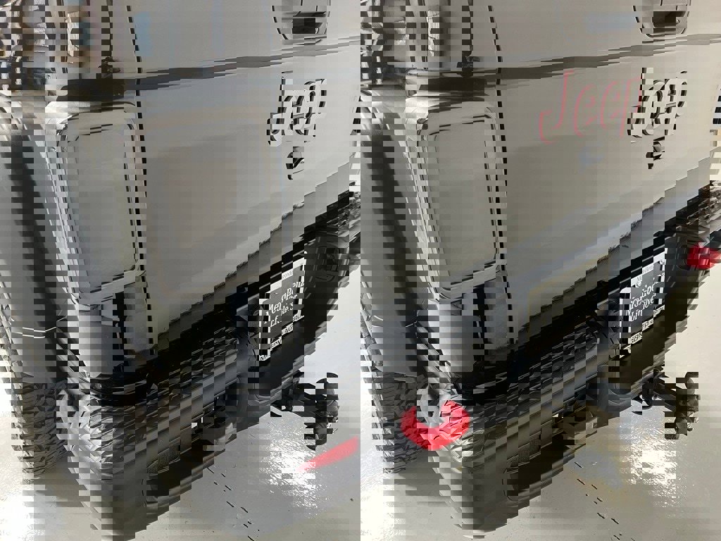 Used 2020 Jeep Gladiator Rubicon w/ Dual Top Group image 13