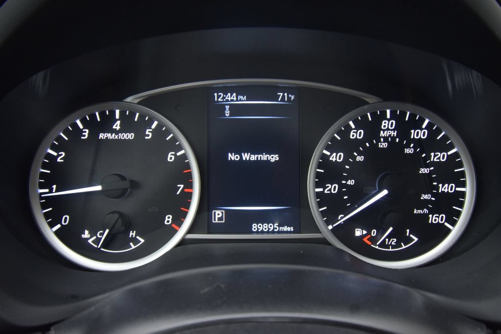 Used 2018 Nissan Sentra SV w/ Premium Package (P01) FWD image 17