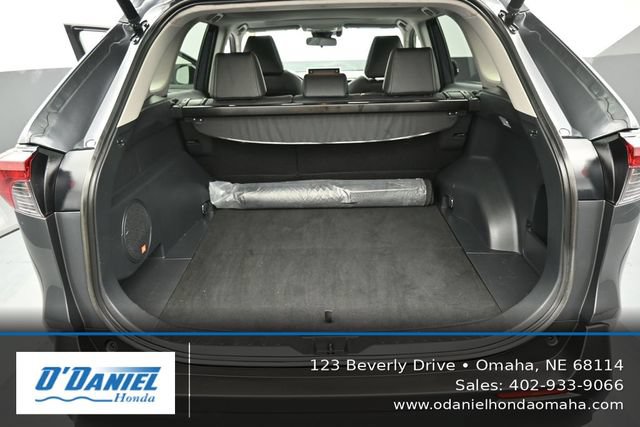 Used 2020 Toyota RAV4 XLE Premium AWD/4WD image 35