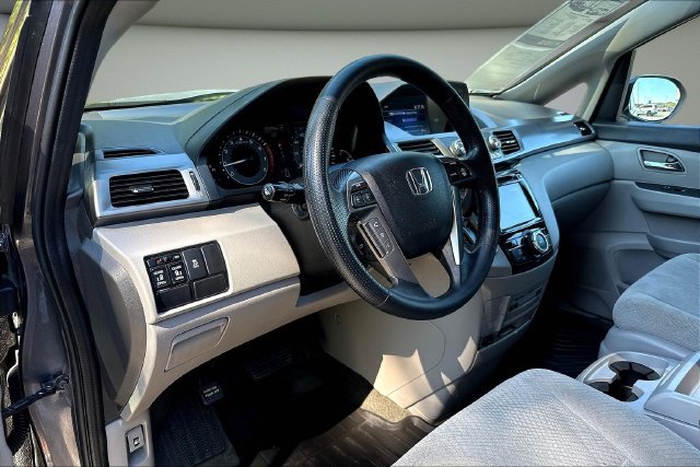 Used 2016 Honda Odyssey SE image 19