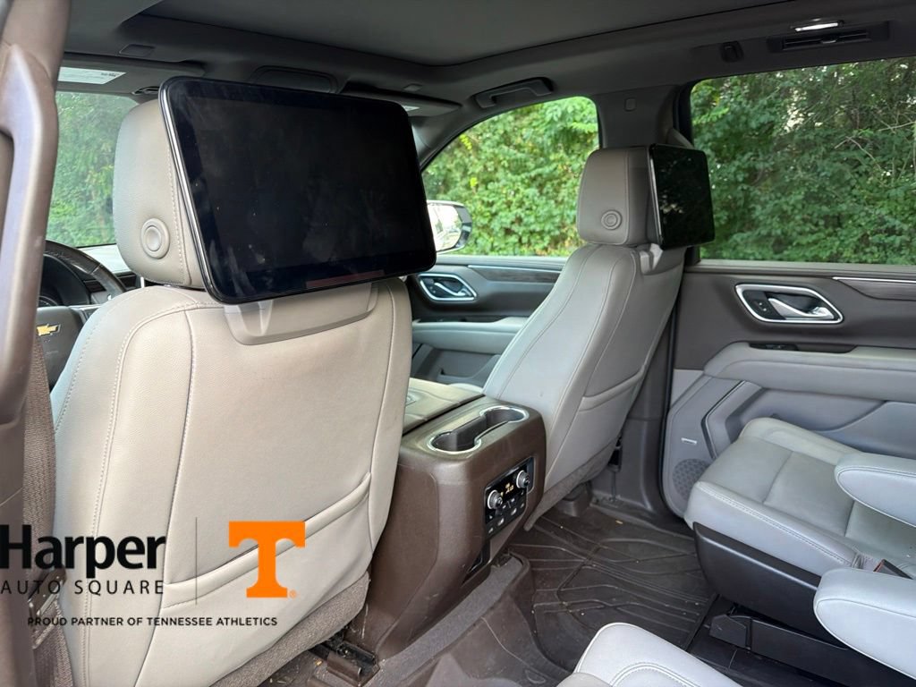 Used 2021 Chevrolet Suburban LT w/ LT Signature Plus Package AWD/4WD image 11