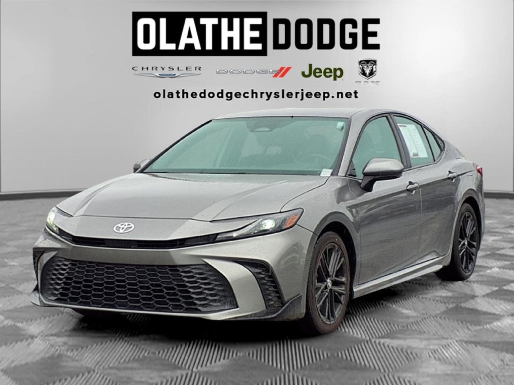 Used 2025 Toyota Camry SE