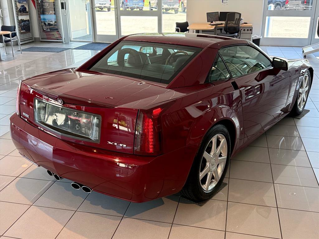 Used 2007 Cadillac XLR RWD image 42