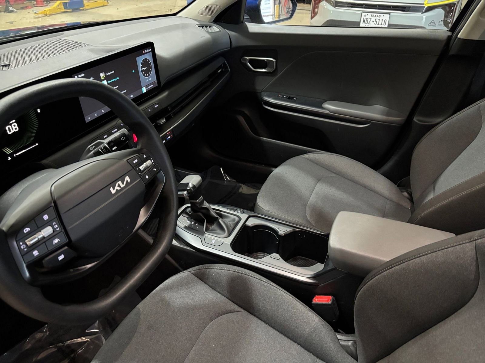 Used 2025 Kia K4 FWD image 41