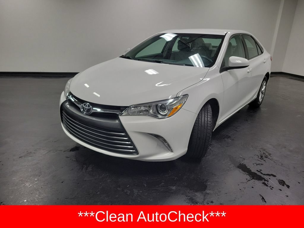 Used 2016 Toyota Camry LE FWD image 4