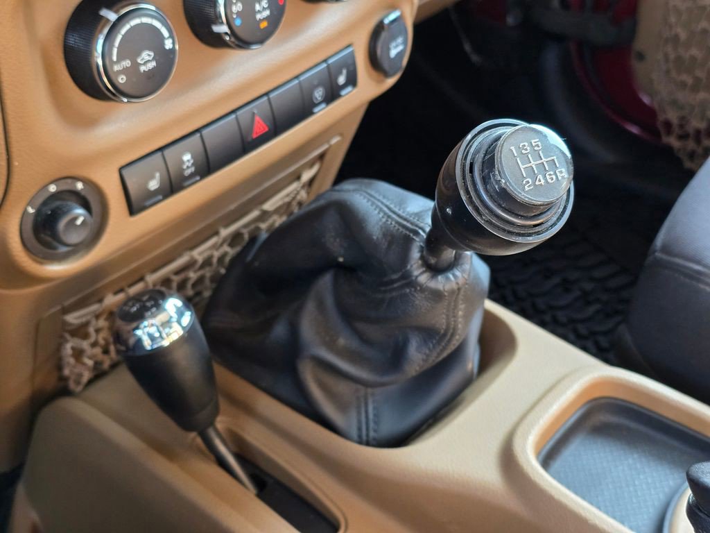 Used 2013 Jeep Wrangler Sahara w/ Connectivity Group AWD/4WD image 30