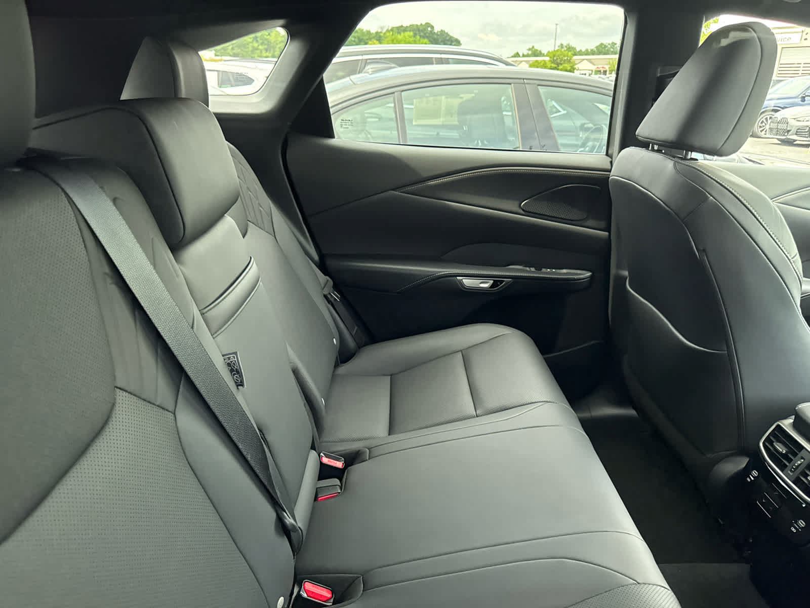 Used 2024 Lexus RX 350 Premium w/ Accessory Package (Z1) AWD/4WD image 16