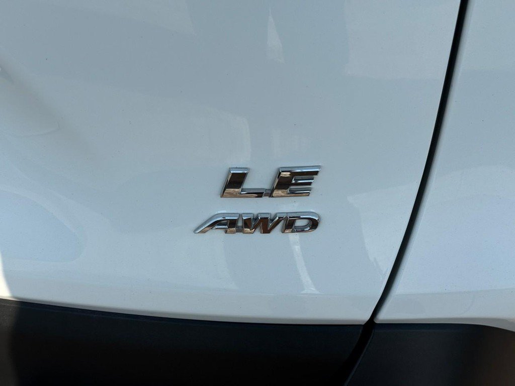 Certified 2025 Toyota RAV4 LE AWD/4WD image 6