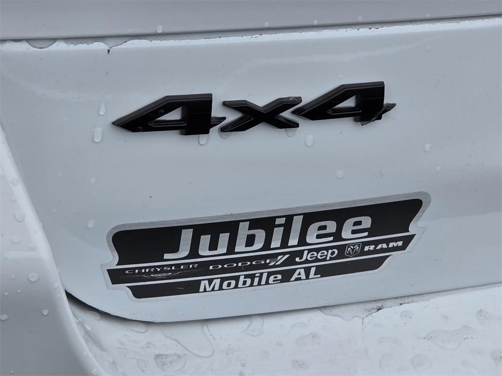 New 2025 Jeep Grand Cherokee L Altitude image 30