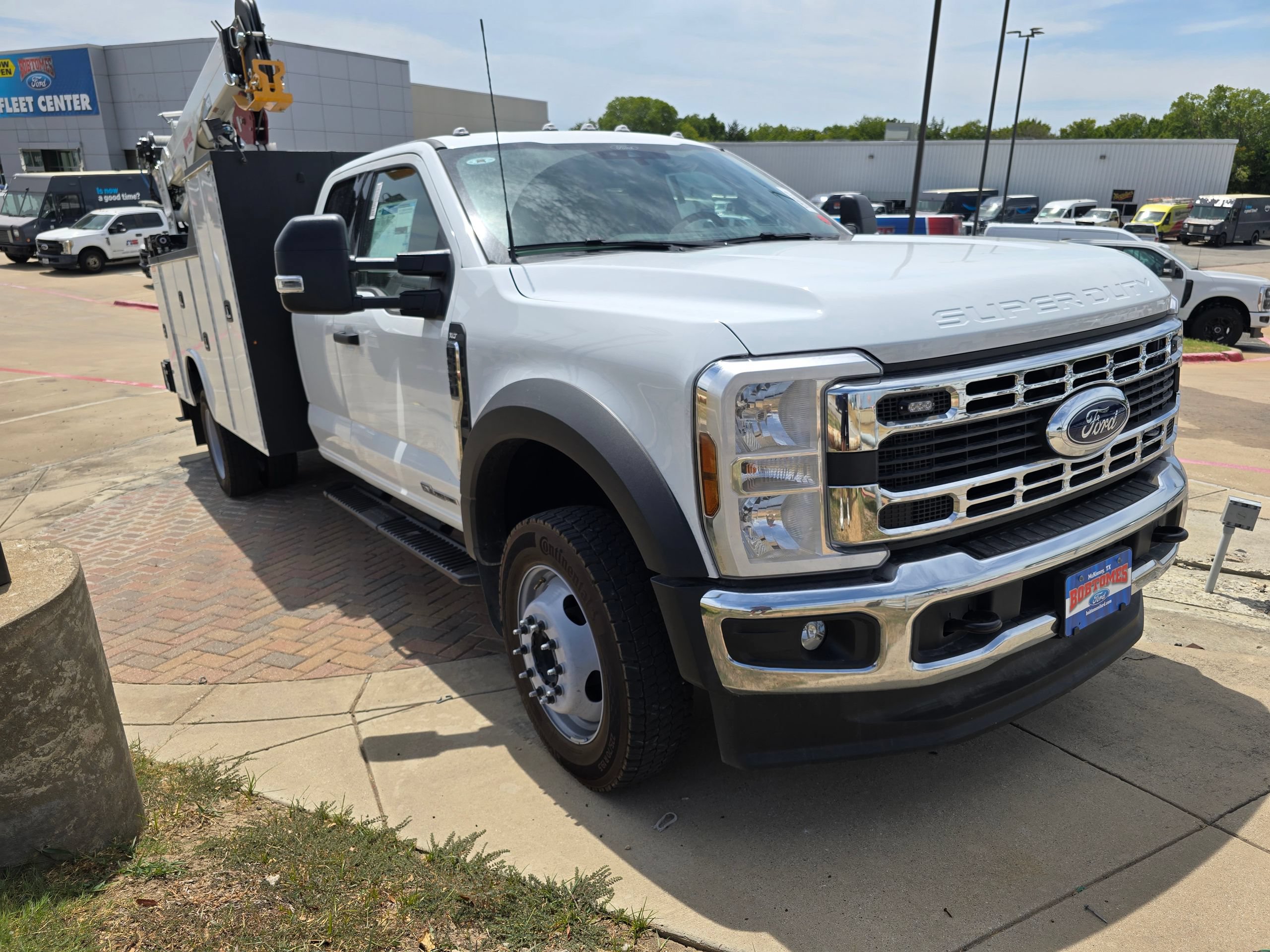 New 2026 Ford F550 4x4 Supercab Super Duty w/ XLT Value Package image 5