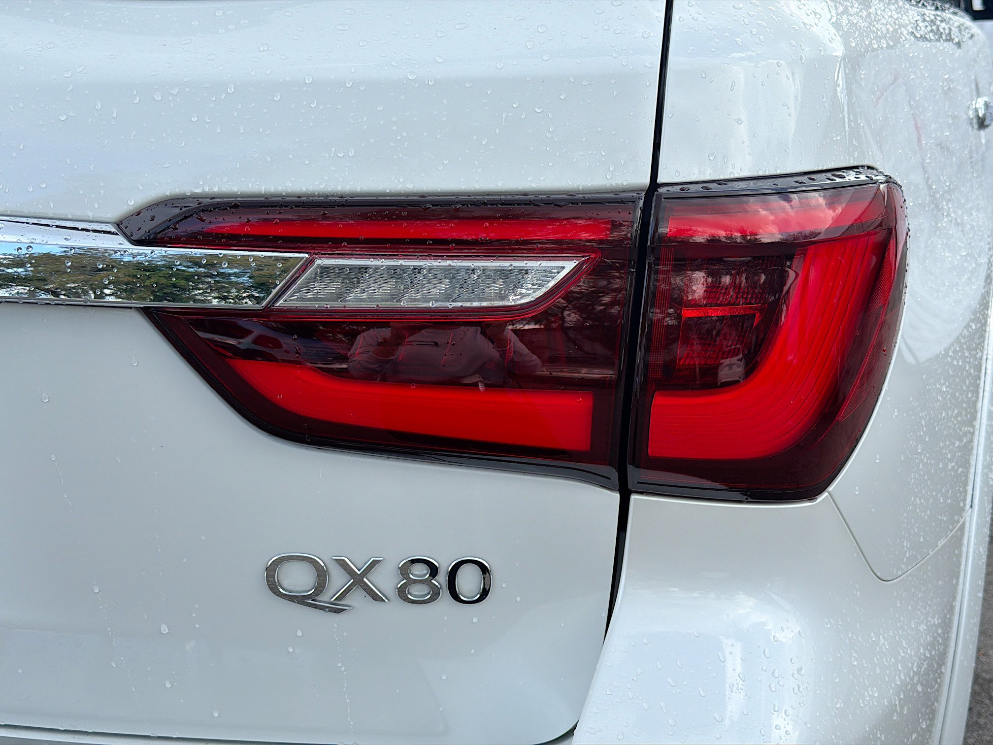 Used 2023 INFINITI QX80 Luxe w/ Cargo Package image 10