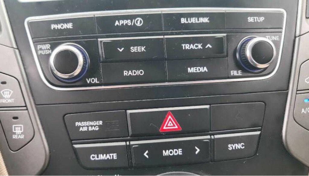Used 2017 Hyundai Santa Fe Sport FWD image 15