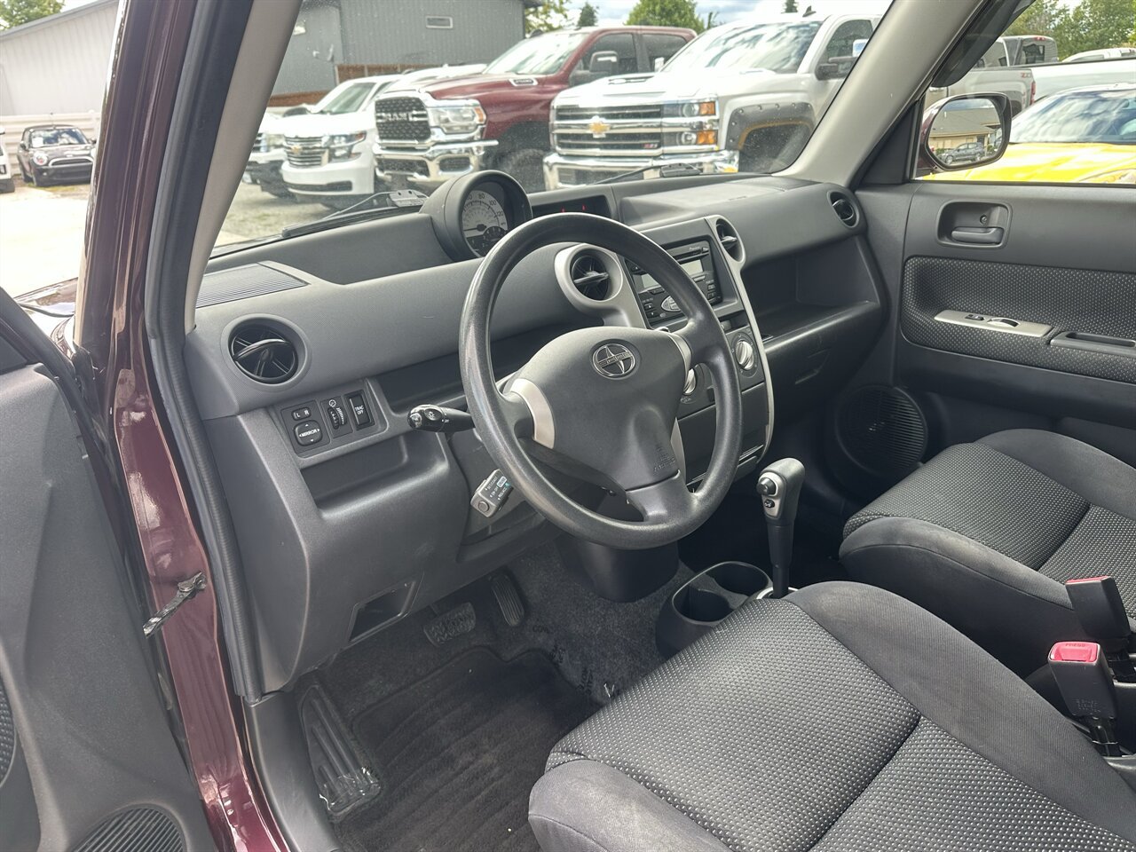 Used 2006 Scion xB FWD image 13