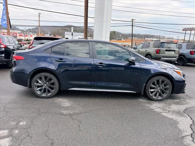 Used 2025 Toyota Corolla SE FWD image 8