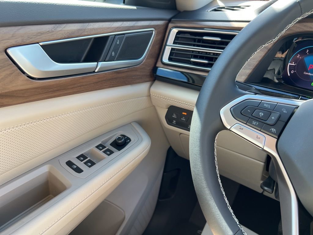 New 2026 Volkswagen Atlas SE image 18