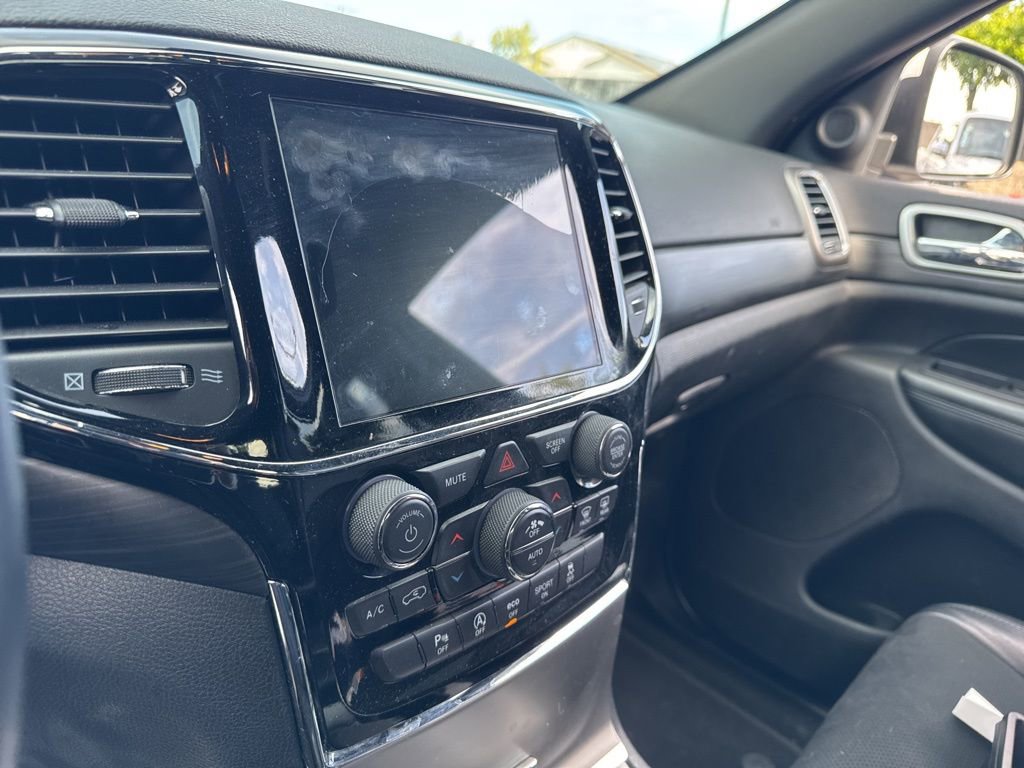 Used 2019 Jeep Grand Cherokee Altitude RWD image 8