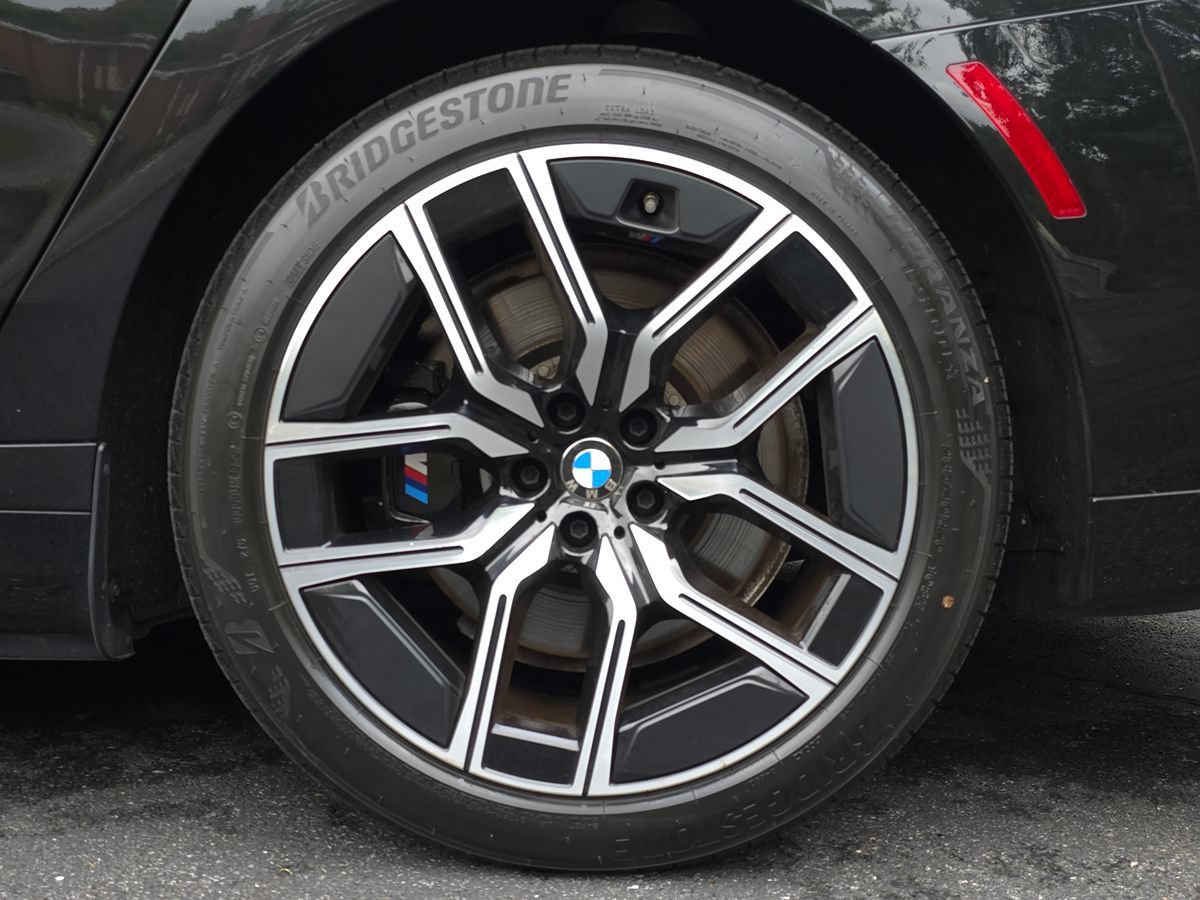 Used 2023 BMW i7 xDrive60 w/ Parking Assistance Package AWD/4WD image 72