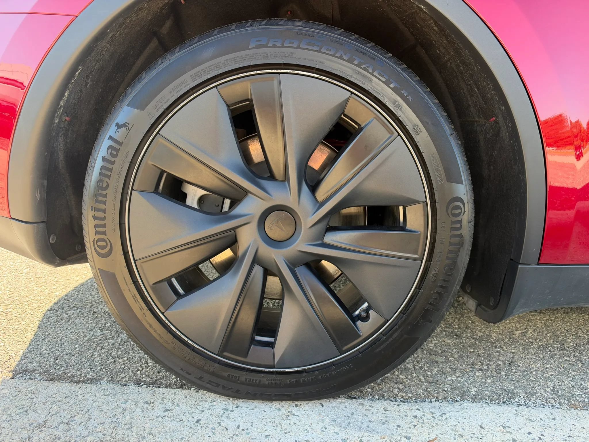Used 2024 Tesla Model Y Long Range AWD/4WD image 34